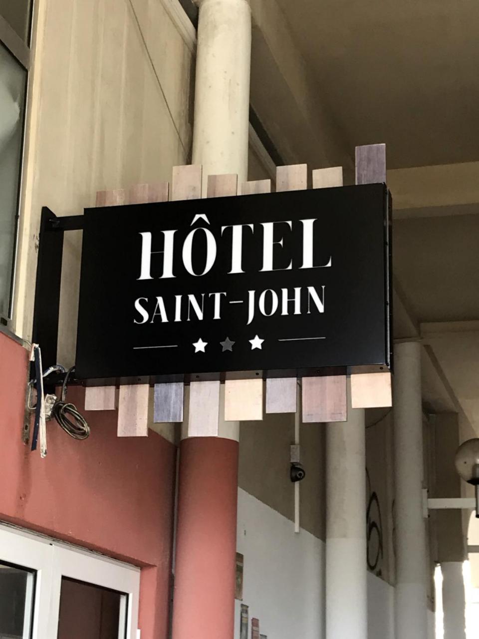 Hotel Saint John Perse ポワンタピートル エクステリア 写真
