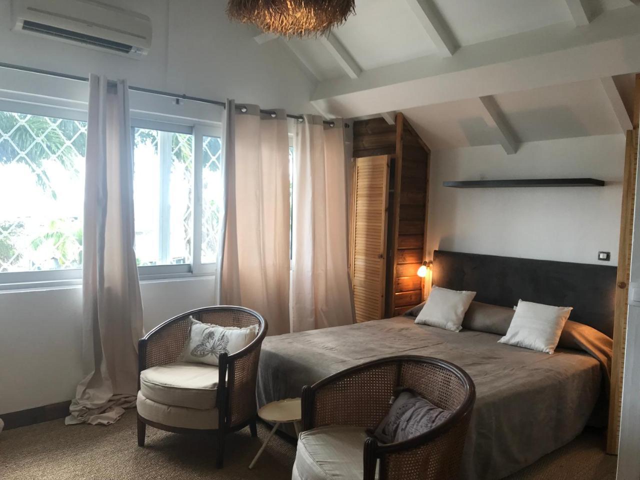 Hotel Saint John Perse ポワンタピートル エクステリア 写真